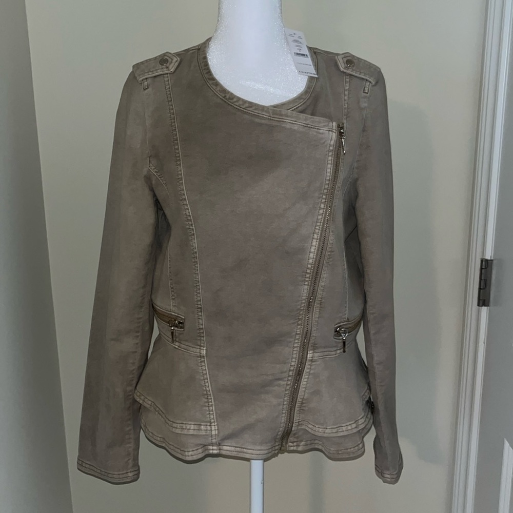 White House Black Market Linen Peplum Moto jacket size 6. NWT.